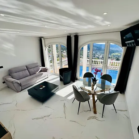 Villa Luxury Roses