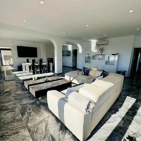 Luxury Roses