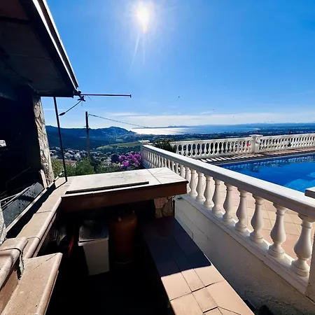 Villa Luxury Roses